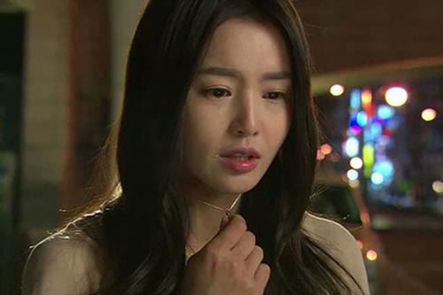 Chỉ vì nhầm lẫn của bác sĩ, tôi bị cả gia đình chồng nhục mạ đến nỗi phải dọn đồ đi ngay trong đêm