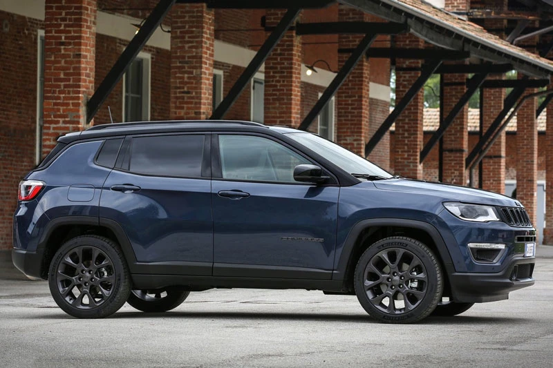 2. Jeep Compass 2020 (giá khởi điểm của phiên bản hệ dẫn động 4 bánh: 25.625 USD).