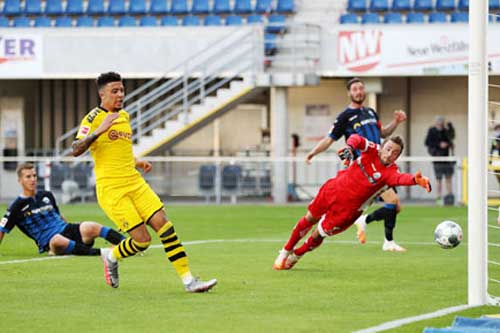 Vì sao Jadon Sancho sa sút?