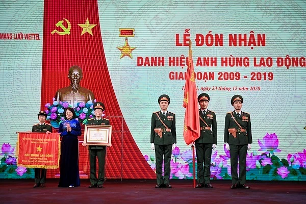 Sáng 23/12/2020, Phó Chủ tịch Nước Đặng Thị Ngọc Thịnh đã đến tham dự và trao tặng danh hiệu Anh hùng Lao động cho Tổng Công ty Mạng lưới Viettel. Sáng 23/12/2020, Phó Chủ tịch Nước Đặng Thị Ngọc Thịnh đã đến tham dự và trao tặng danh hiệu Anh hùng Lao động cho Tổng Công ty Mạng lưới Viettel.