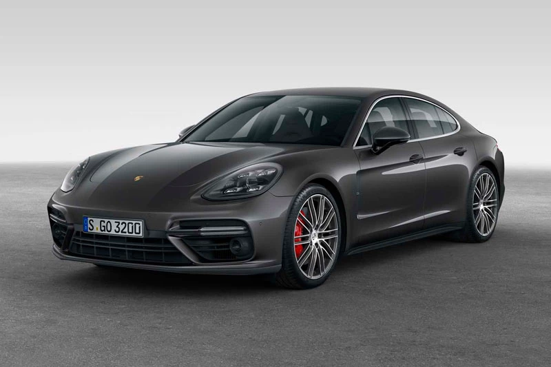 5. Porsche Panamera 2020 (giá khởi điểm của phiên bản AWD: 91.800 USD, điểm tổng thể: 8,7/10).