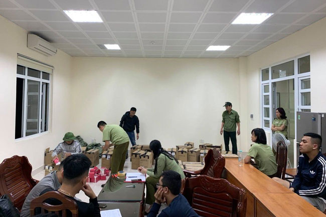 Triệt phá vụ kinh doanh thuốc lá điện tử lớn nhất từ trước đến nay