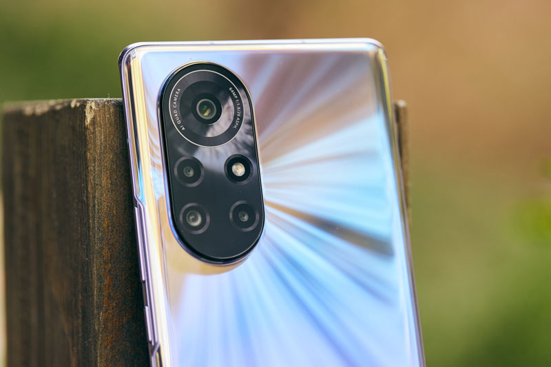 Smartphone cấu hình ‘khủng’, 6 camera, sạc 66W, màn hình OLED, giá hơn 14 triệu