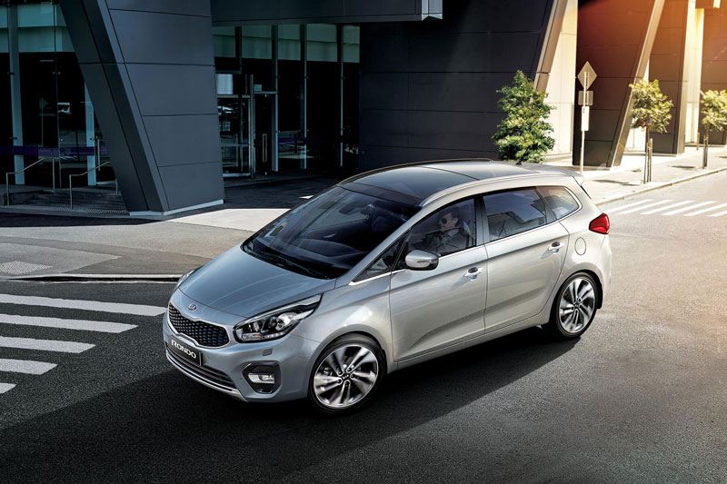 Giá lăn bánh Kia Rondo mới nhất