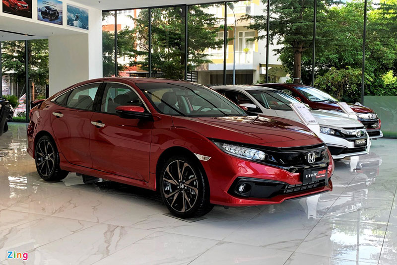 Thị trường ôtô Việt Nam tăng trưởng âm trong năm 2020