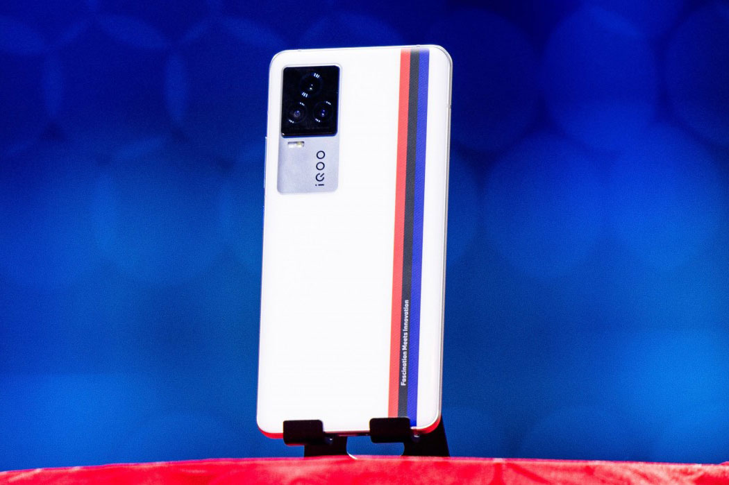 Vivo sắp ra mắt smartphone chip Snapdragon 888, sạc 120W