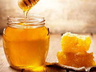 Tranh cãi có nên uống mật ong trước khi ngủ không? Câu trả lời khiến nhiều người 'sốc'