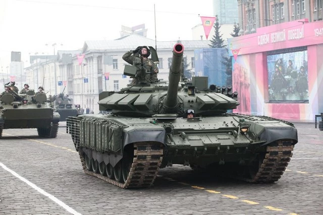 Xe tăng chiến đấu chủ lực T-72B3 của Quân đội Nga. Ảnh: Vestnik.