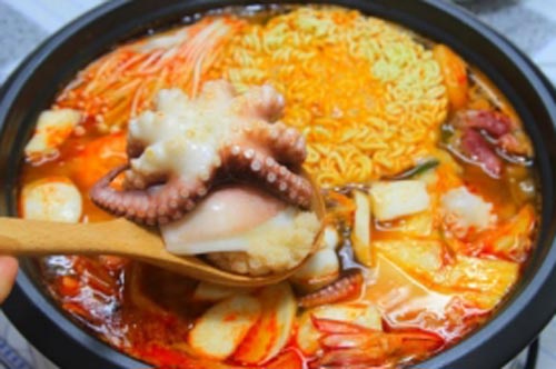 5 món ngon ăn vào buổi tối sẽ thành 'độc dược', vừa hại dạ dày vừa gây mất ngủ