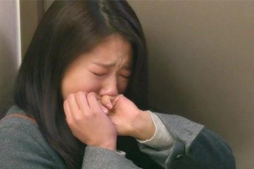 Cho mẹ đẻ 5 triệu đi khám bệnh bị mẹ chồng biết được, bà trách mắng con dâu ngay trong bữa ăn, nhưng hành động của tôi khiến bà sượng sùng