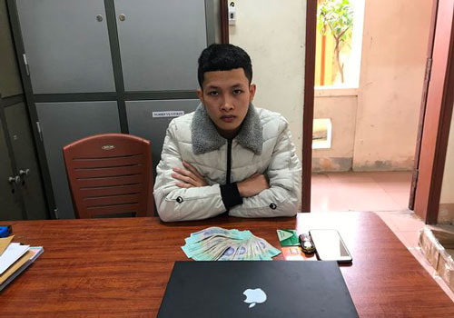 Hà Tĩnh: Hàng trăm thanh niên sập bẫy kẻ giả gái tuyển "phi công"