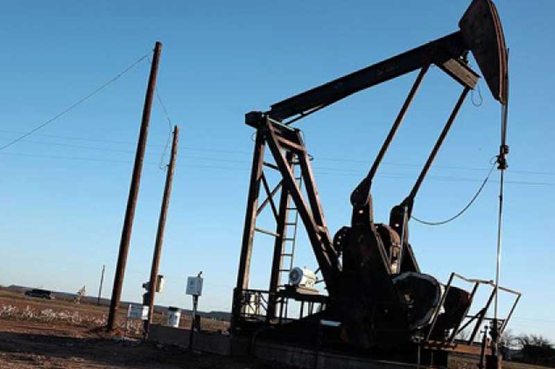 Giá xăng, dầu (24/12): Tăng vọt