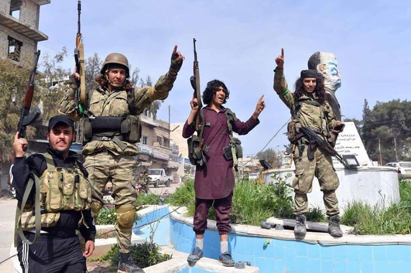Các tay súng do Thổ Nhĩ Kỳ hậu thuẫn ở Afrin.