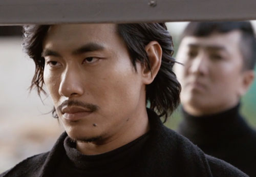 Kiều Minh Tuấn nối râu đóng 'Chị Mười Ba'