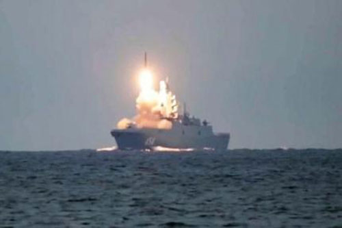 Tàu ngầm hạt nhân chỉ thị mục tiêu cho Zircon trên hạm