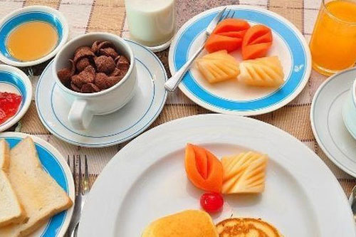 3 khoảng thời gian trong ngày dễ tăng cân nhất, nếu biết tránh có thể giúp giảm cân một cách thầm lặng