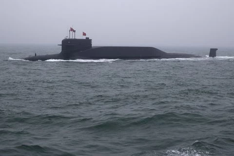 Một tàu ngầm tên lửa đạn đạo lớp Tấn ( Type 094). Trung Quốc hiện có 4 tàu ngầm loại này và 2 chiếc khác đang được đóng.