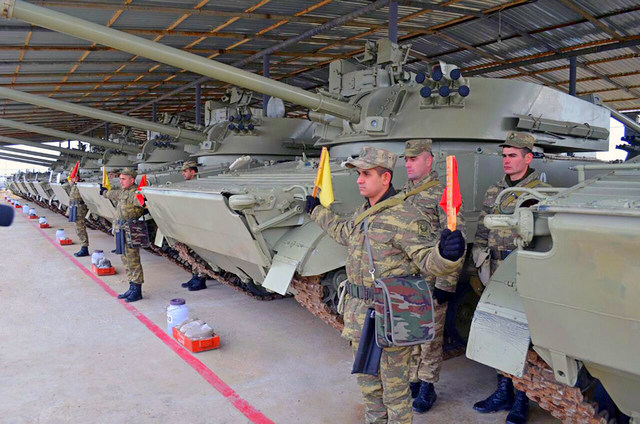 Tổ hợp cối tự hành 2S31 Vena của Quân đội Azerbaijan. Ảnh: Topwar.