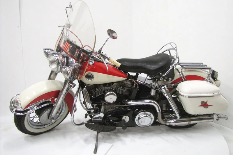 10. Harley-Davidson Duo-Glide 1958.