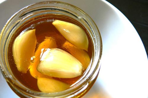 Điều kỳ diệu sẽ xảy ra khi ăn tỏi với mật ong lúc đói