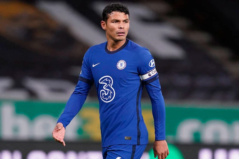 Trung vệ: Thiago Silva (Chelsea).