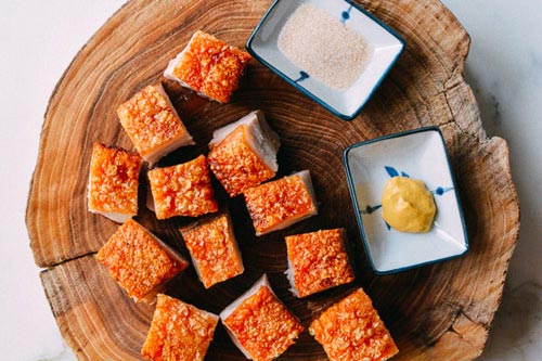 Cách làm thịt heo quay vàng giòn ngon bằng chảo