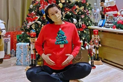 Hồ Hạnh Nhi mang thai lần ba