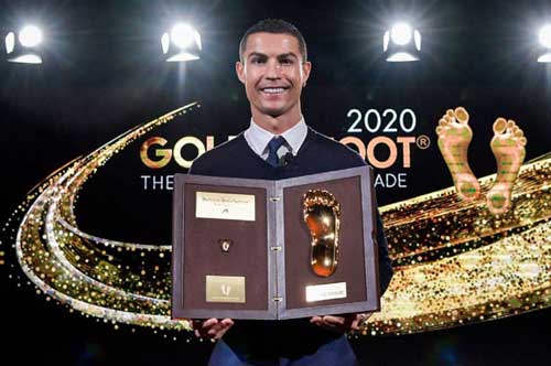 Cristiano Ronaldo: 'Cỗ máy' bền bỉ 35 tuổi vẫn chạy tốt trong năm Covid