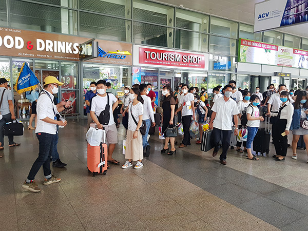 Sân bay quốc tế Đà Nẵng đảm bảo phục vụ khách chu đáo, an toàn phòng chống dịch trong dịp Tết