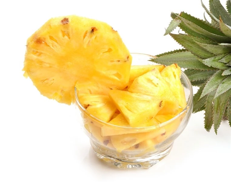 Trong quả dứa chứa nhiều dưỡng chất tốt cho sức khỏe và sắc đẹp của phụ nữ mang thai Trong quả dứa chứa nhiều dưỡng chất tốt cho sức khỏe và sắc đẹp của phụ nữ mang thai
