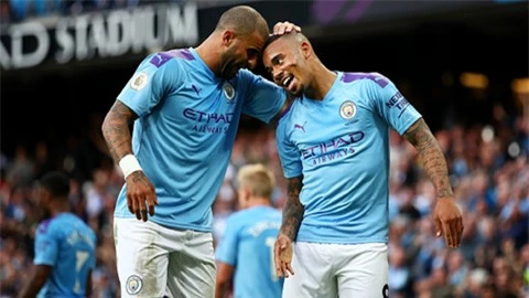 Walker và Jesus dương tính Covid-19, Man City nguy cấp