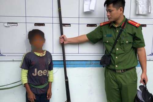 Gia Lai: Bé trai 10 dùng súng tự chế bắn gây thương tích cho 3 người