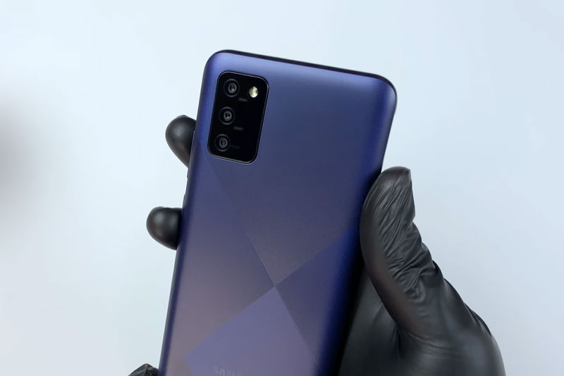 Ảnh chi tiết smartphone RAM 4 GB, pin 5.000 mAh, sạc 15W, giá rẻ bất ngờ