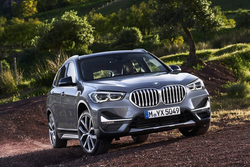 1. BMW X1 2020 (giá khởi điểm: 35.200 USD, điểm tổng thể: 8,4/10).