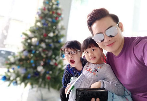 MC Hồng Phúc thừa nhận từng vô tâm khi nghĩ chỉ cần mang tiền về là được