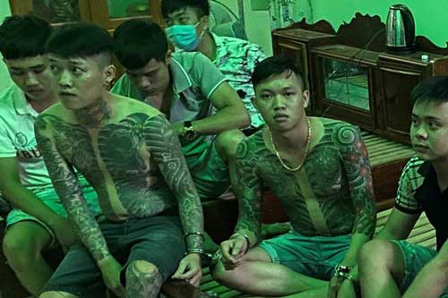 Đồng Nai: Nhóm thanh niên xăm trổ thuê nhà để sử dụng ma tuý