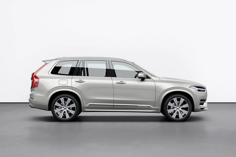 5. Volvo XC90 2020 (khoảng sáng gầm: 267 mm).