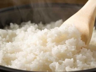 Nấu cơm cứ cho thêm thứ này, cơm vừa dẻo thơm lại tốt cho sức khỏe