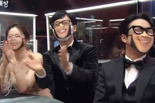 Khẩu trang độc lạ của Sao Việt vẫn chưa bá đạo bằng sao Hàn