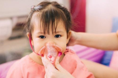 4 dấu hiệu quan trọng cảnh báo trẻ bị viêm phổi, không đưa con đi viện ngay sẽ nguy hiểm tính mạng