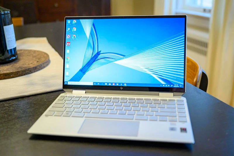 1. HP Spectre x360 2019.