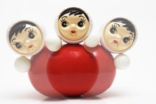 Giải mã tại sao con lật đật không bao giờ bị đổ