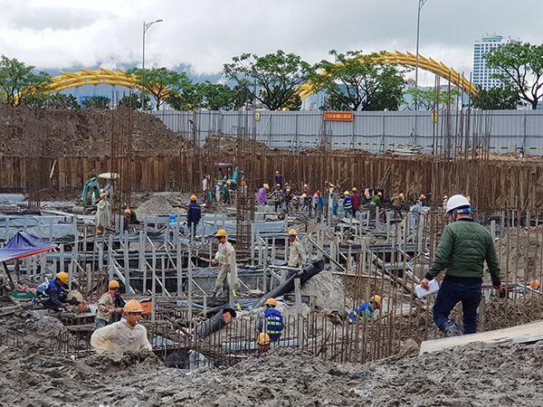 Đà Nẵng: Sôi động trên công trường thi công Vườn tượng APEC mở rộng