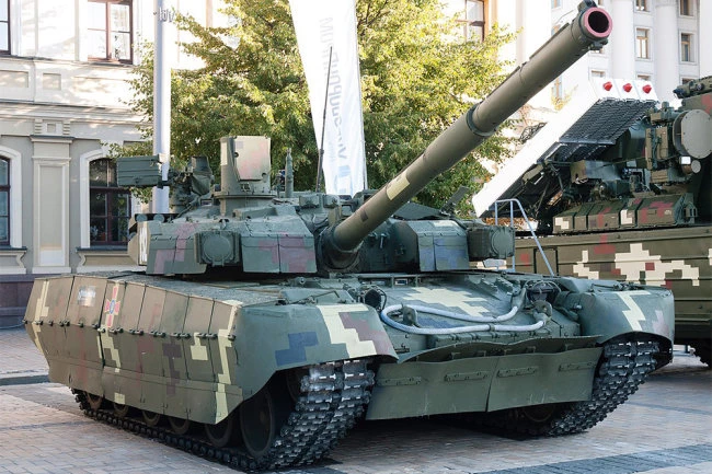 Xe tăng chiến đấu chủ lực T-84BM Oplot của Quân đội Ukraine. Ảnh: Defense Express.