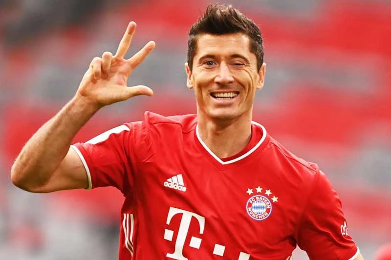 1. Robert Lewandowski (Bayern Munich).