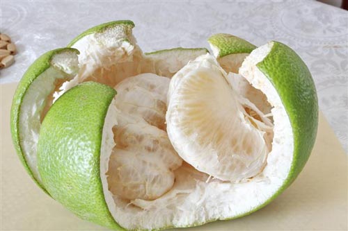 Công dụng làm đẹp không ngờ từ quả bưởi