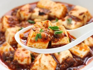 20 phút xong ngay đậu hũ non sốt cay cho bữa cơm tối