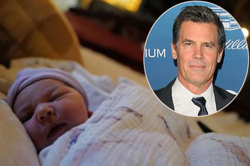 'Thanos' Josh Brolin có con thứ tư ở tuổi 52