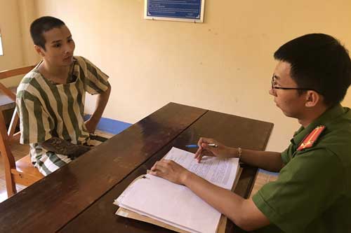 Đồng Nai: Ngáo đá cắn hai người, chém trọng thương Thiếu uý Công an