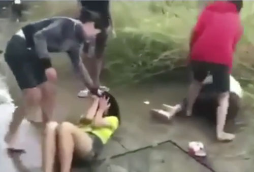 Vụ 2 nữ sinh bị đánh dã man ở Đồng Nai: Đánh vì cho rằng bị... nhìn đểu!